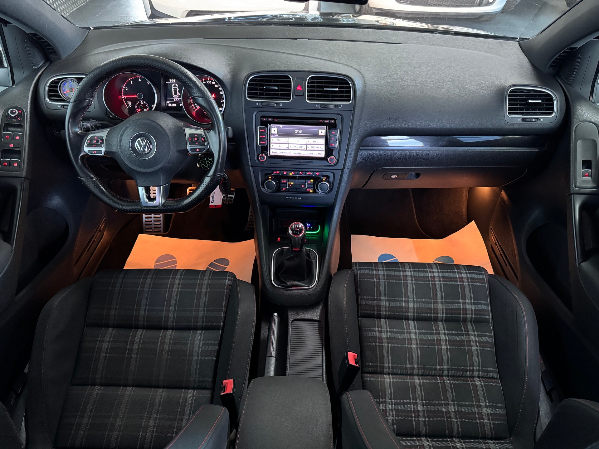 VW Golf 2.0 TSI GTI-image-16