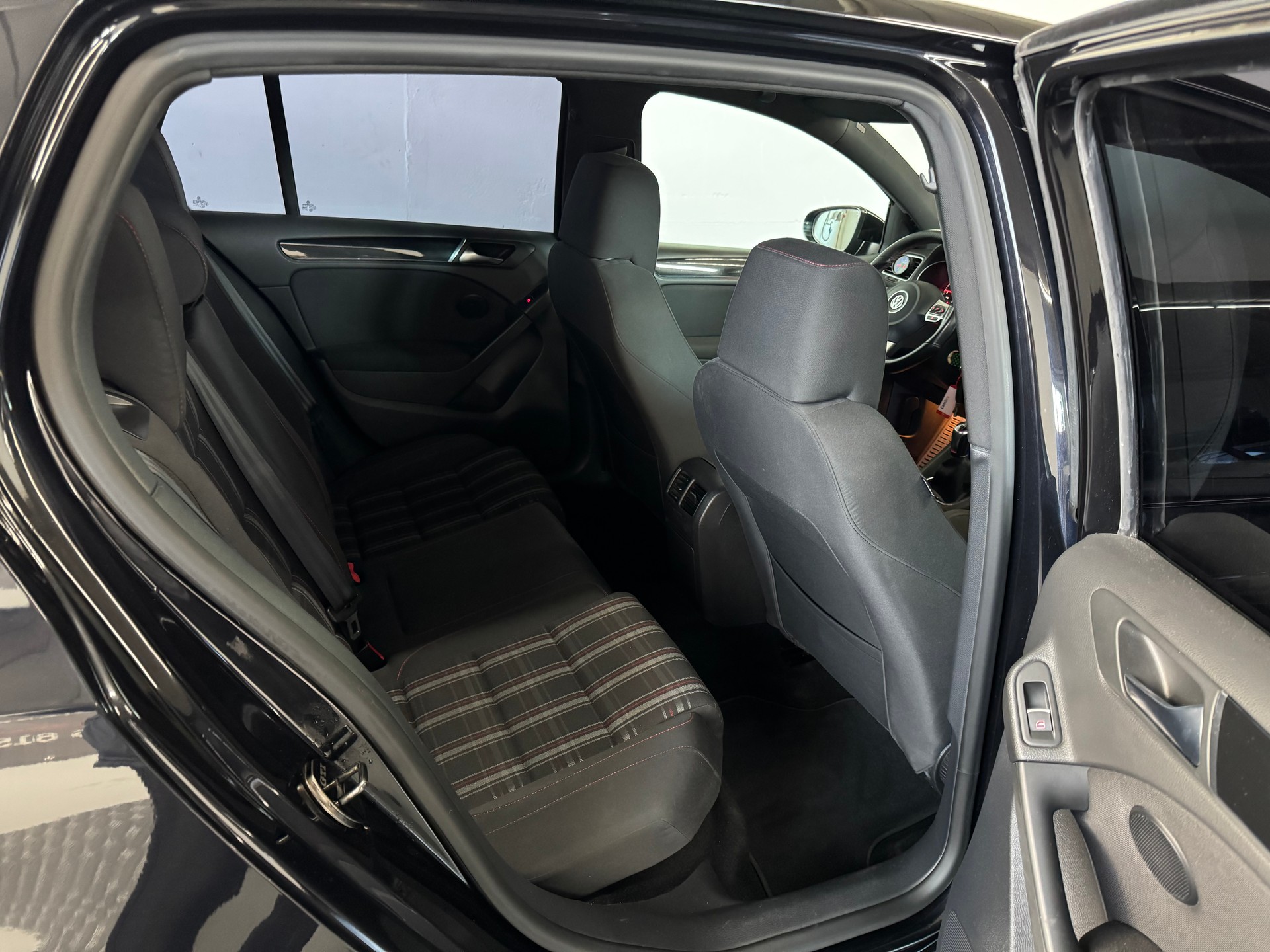 VW Golf 2.0 TSI GTI-image-22