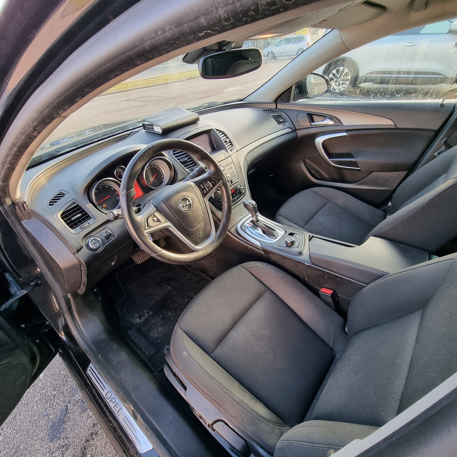 OPEL Insignia 2.0 Turbo Edition Automatic-image-10