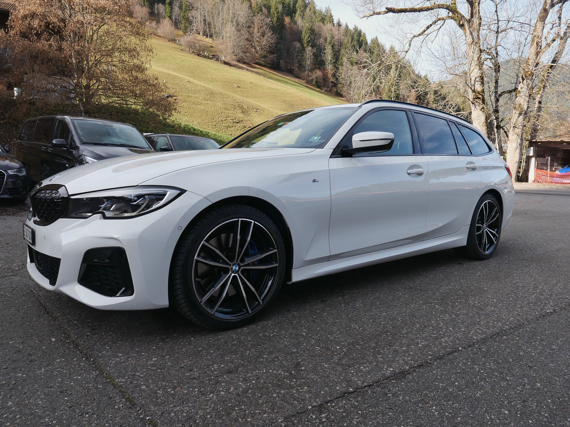 BMW M340d xDrive 48V Touring Steptronic Sport-image-9