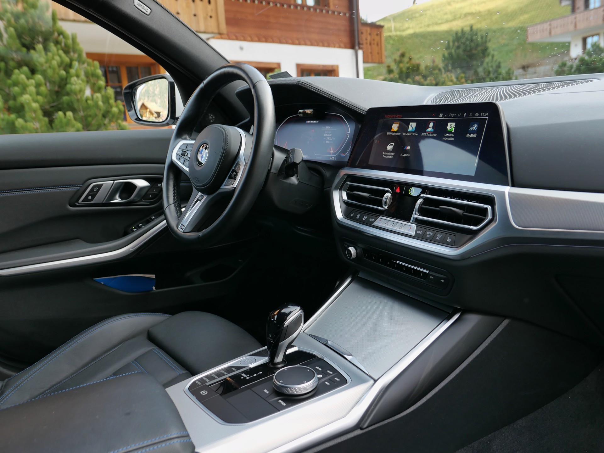 BMW M340d xDrive 48V Touring Steptronic Sport-showroom-element-2