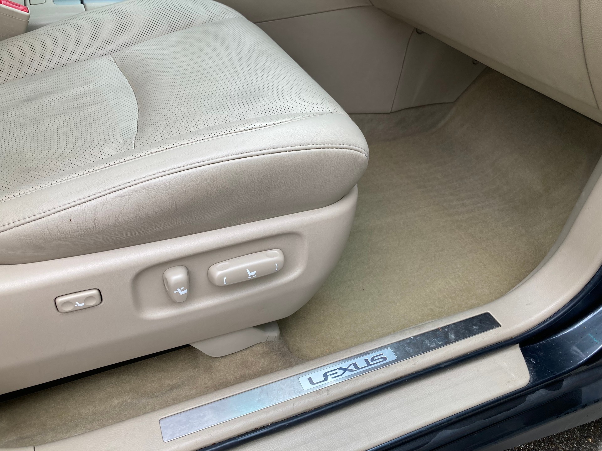 LEXUS RX 400h AWD Automatic *Service immer bei Lexus*-image-9