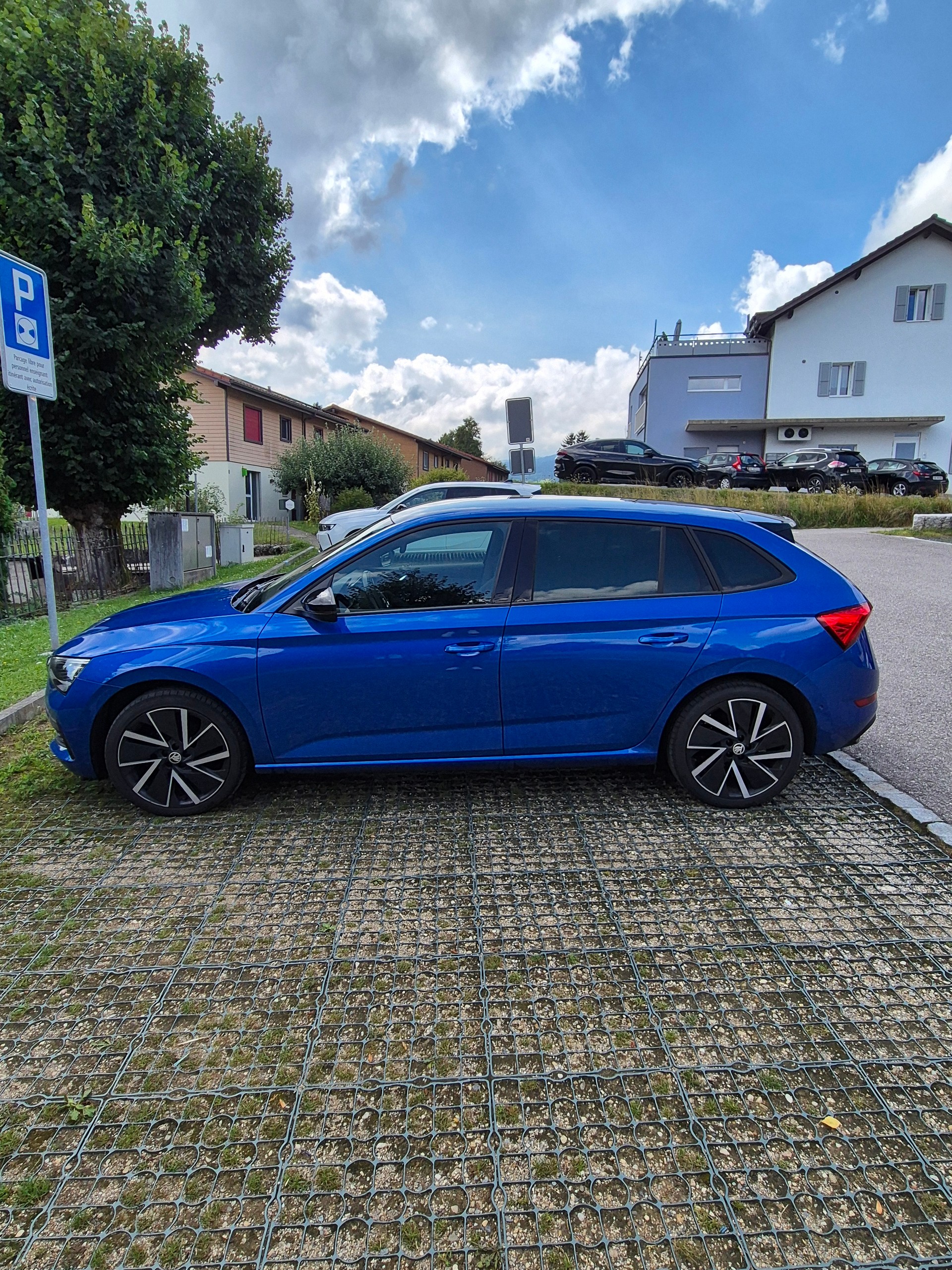 SKODA Scala 1.5 TSI ACT Style DSG-image-2