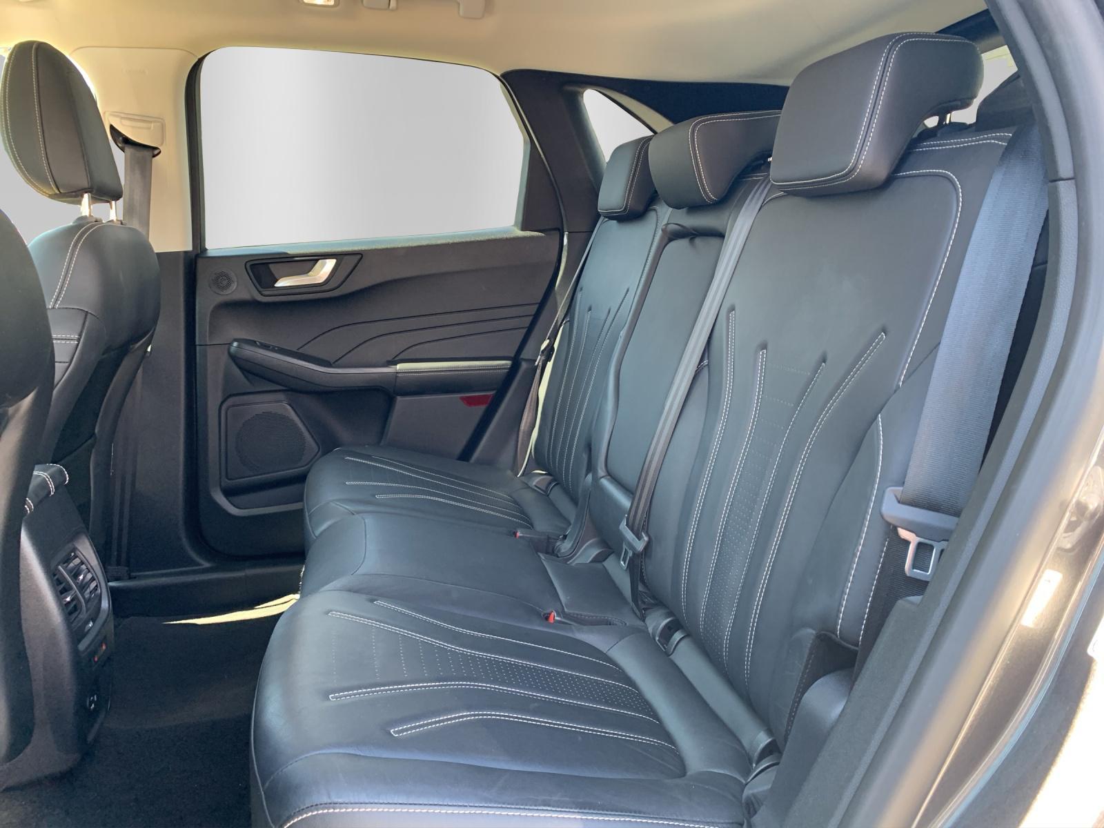 FORD Kuga 2.5 Plug-in Hybrid Vignale-image-10