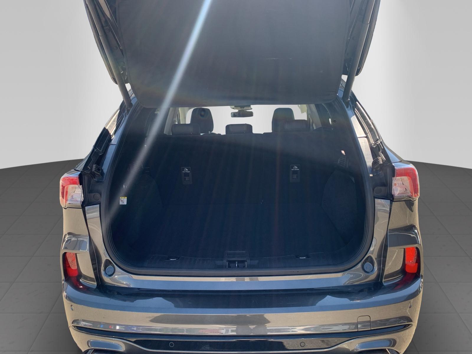 FORD Kuga 2.5 Plug-in Hybrid Vignale-image-12