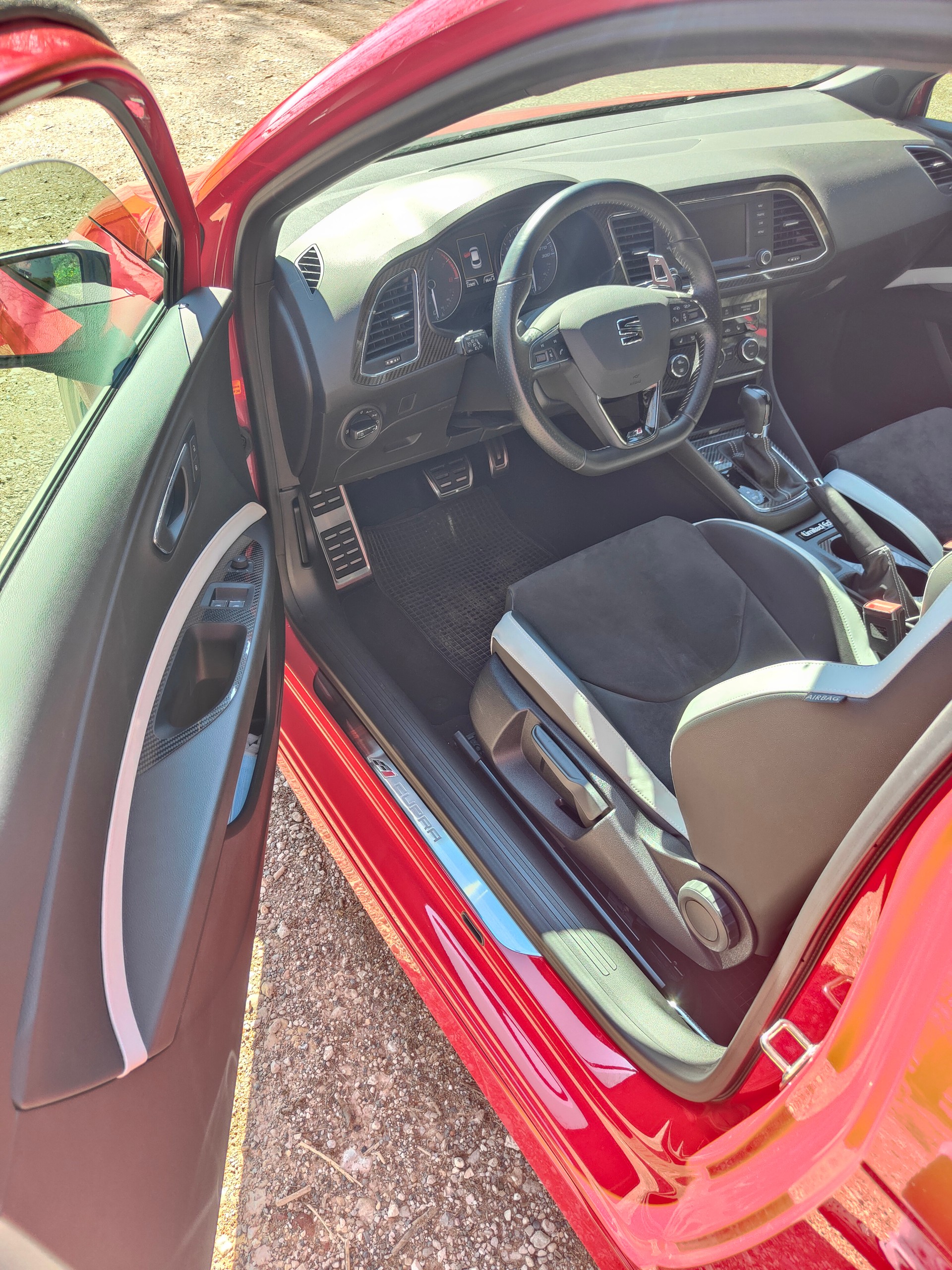 SEAT Leon SC 2.0 TSI Cupra 280 DSG-image-11