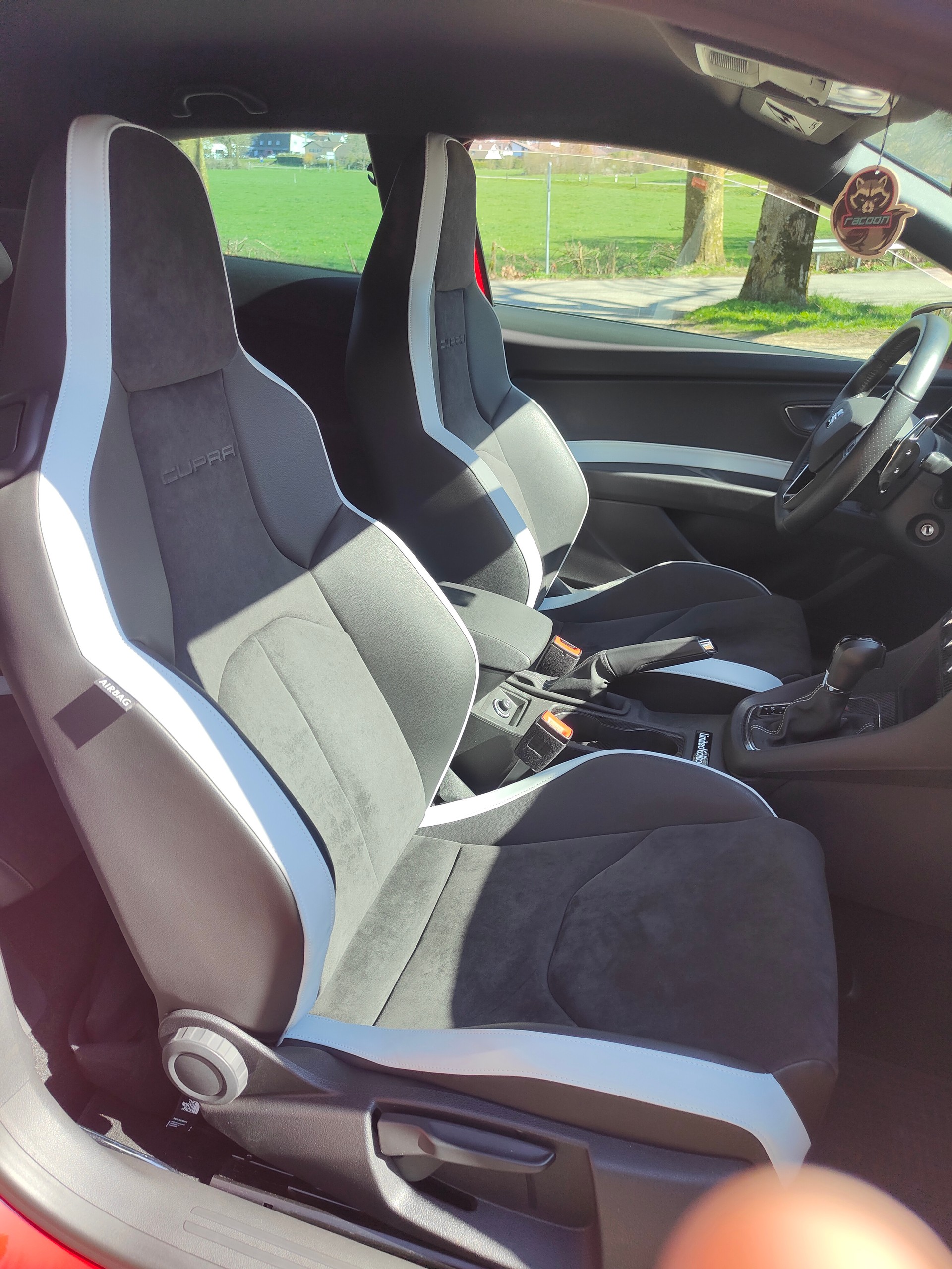 SEAT Leon SC 2.0 TSI Cupra 280 DSG-image-13