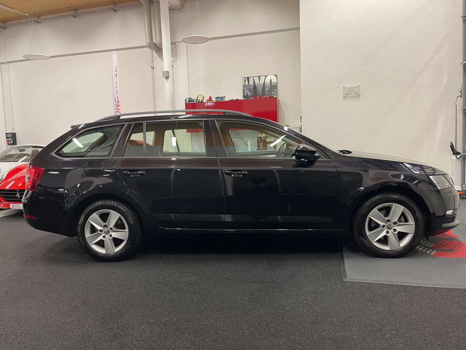 SKODA Octavia Combi 1.5 TGI G-TEC Ambition DSG-image-3