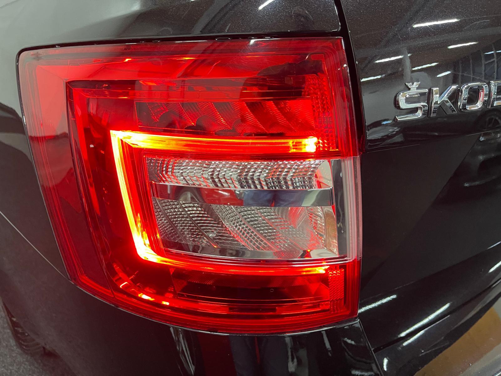 SKODA Octavia Combi 1.5 TGI G-TEC Ambition DSG-image-7