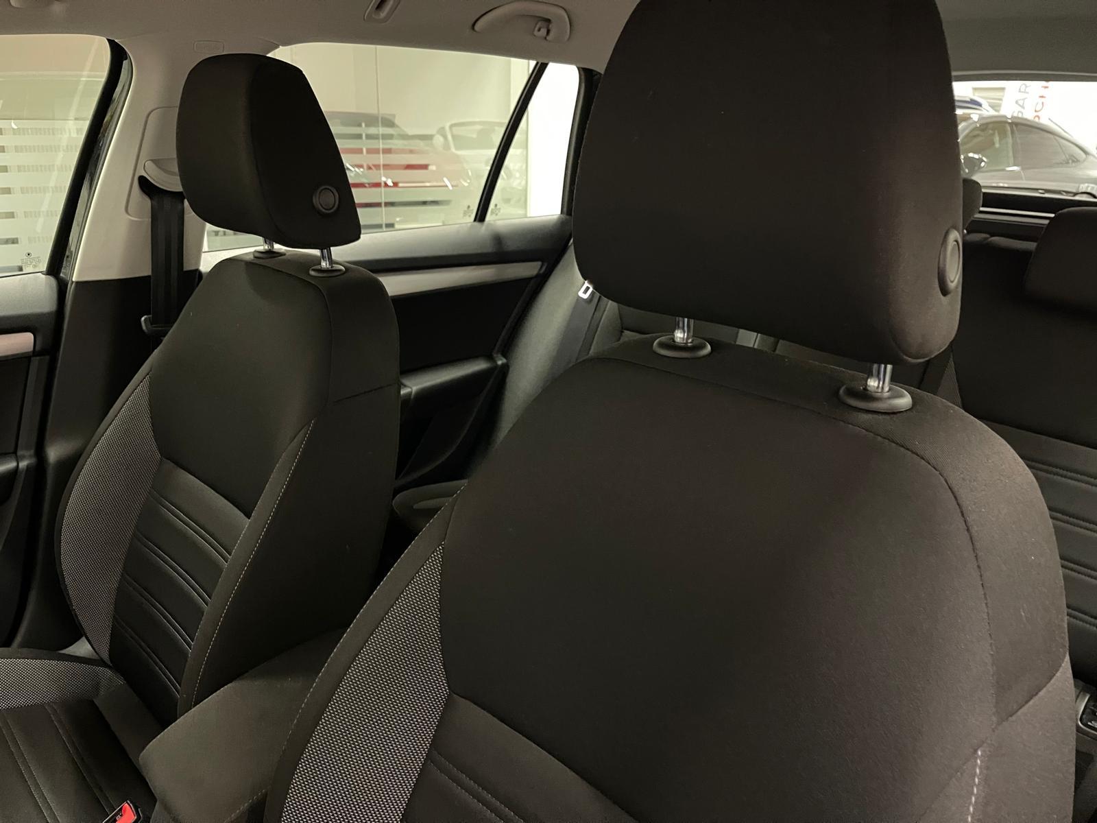 SKODA Octavia Combi 1.5 TGI G-TEC Ambition DSG-image-13
