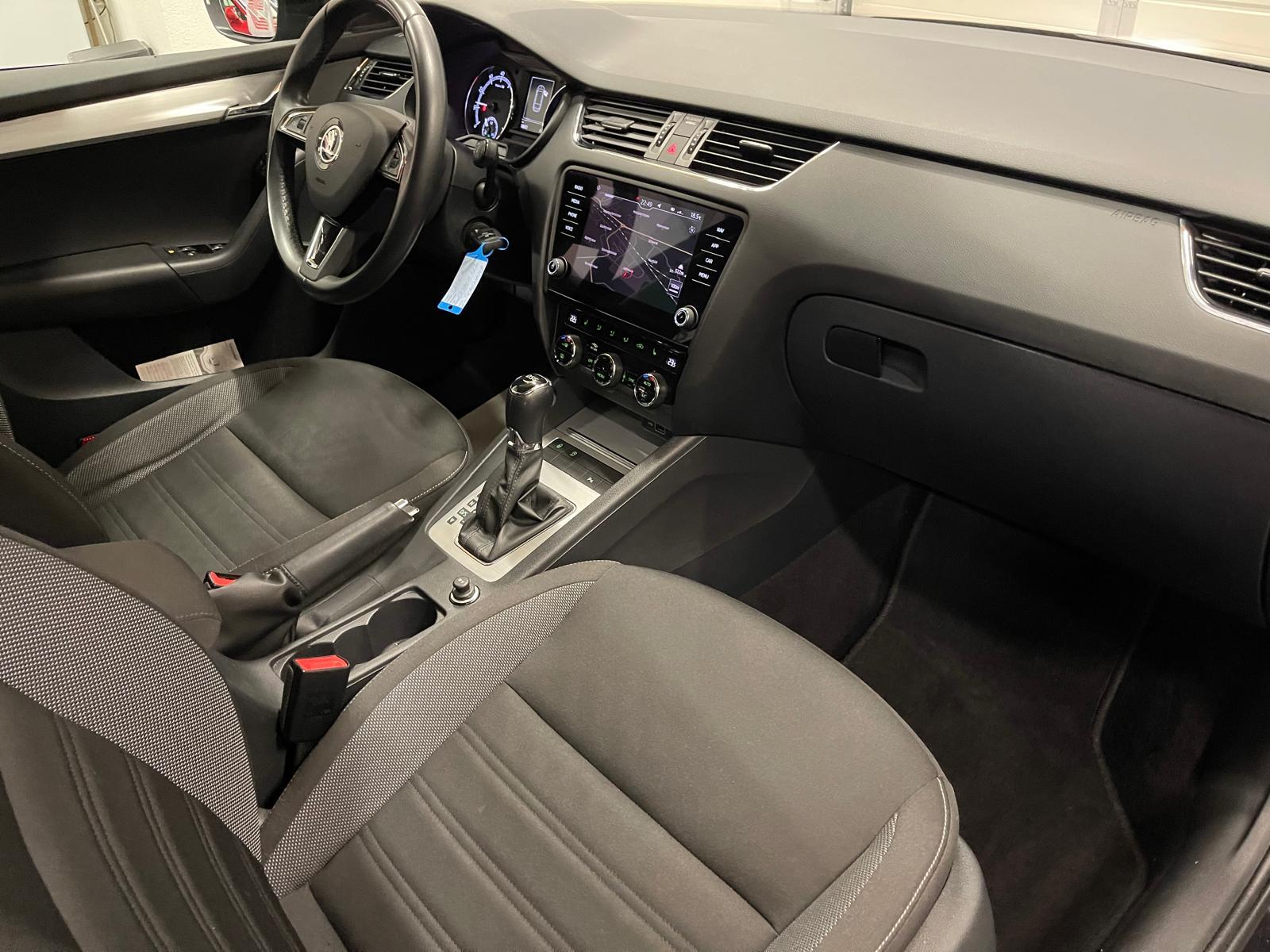 SKODA Octavia Combi 1.5 TGI G-TEC Ambition DSG-image-10