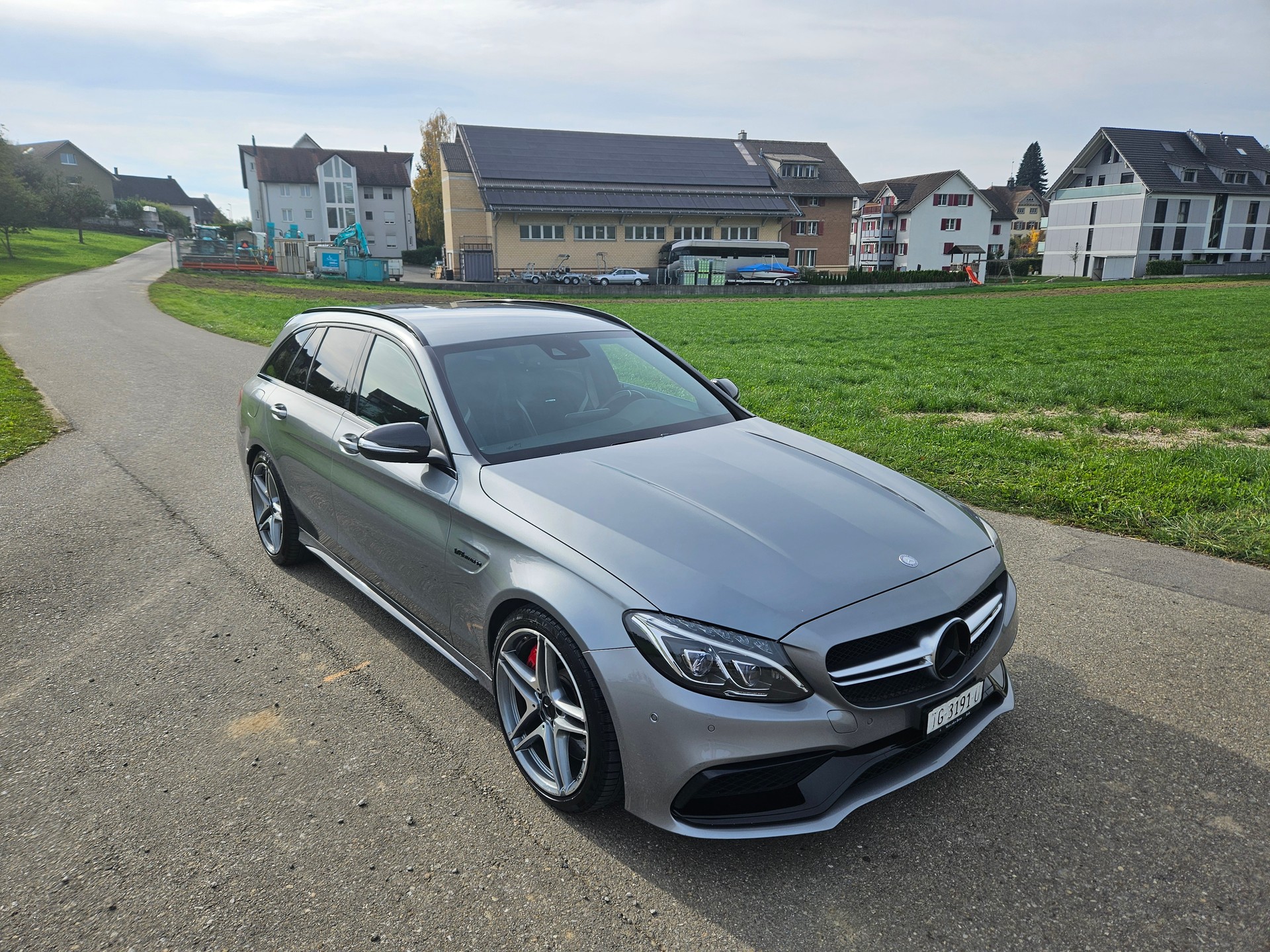 MERCEDES-BENZ C 63 S AMG Speedshift-showroom-element-3