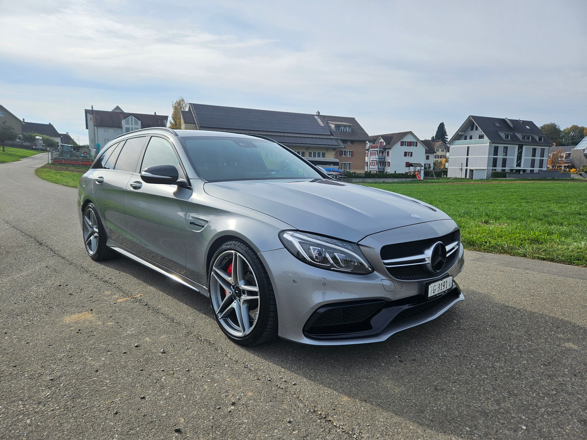 MERCEDES-BENZ C 63 S AMG Speedshift-showroom-element-1