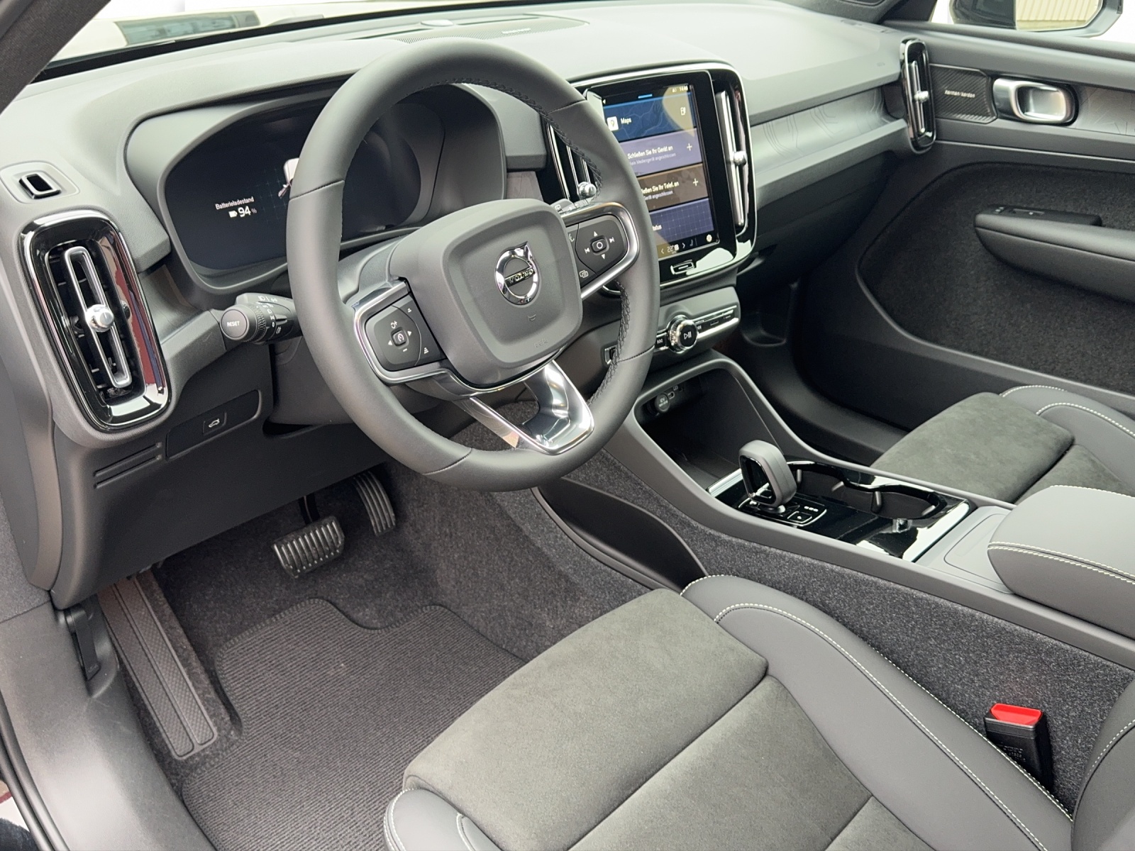 VOLVO EX40 E80 Twin Ultimate AWD-image-8