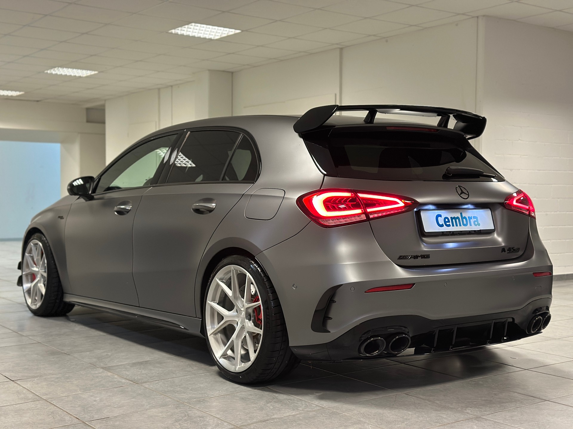 MERCEDES-BENZ A 45 S AMG 4Matic+ Speedshift-image-27