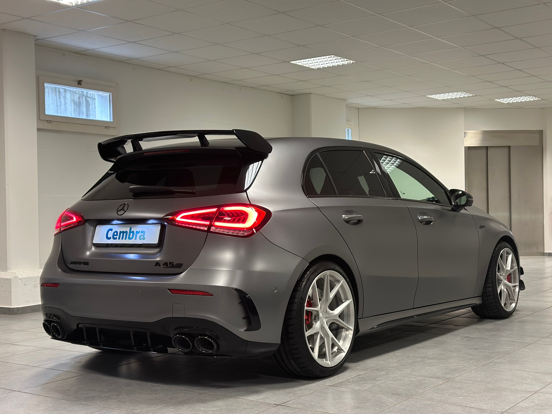 MERCEDES-BENZ A 45 S AMG 4Matic+ Speedshift-image-31