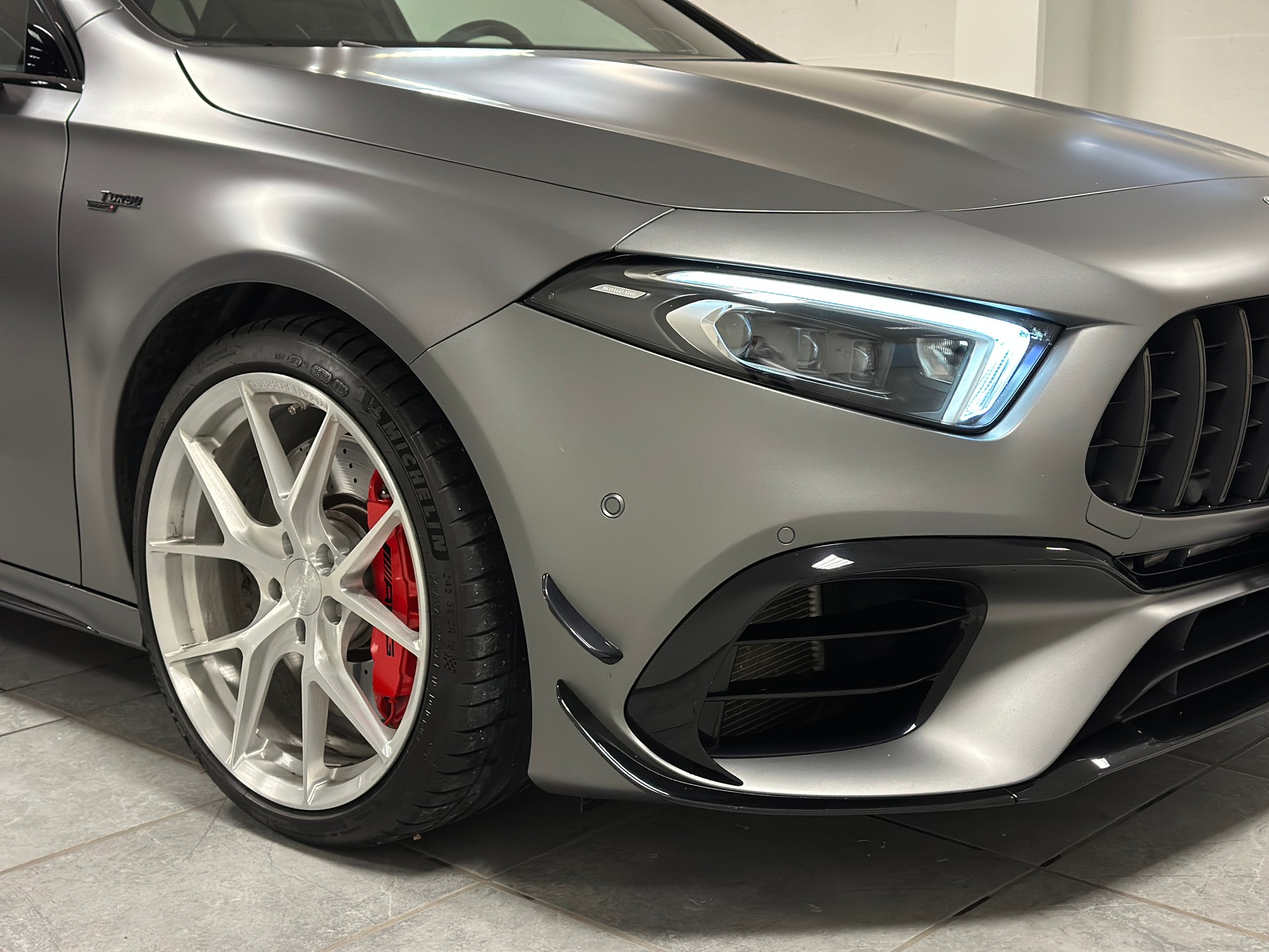 MERCEDES-BENZ A 45 S AMG 4Matic+ Speedshift-image-23