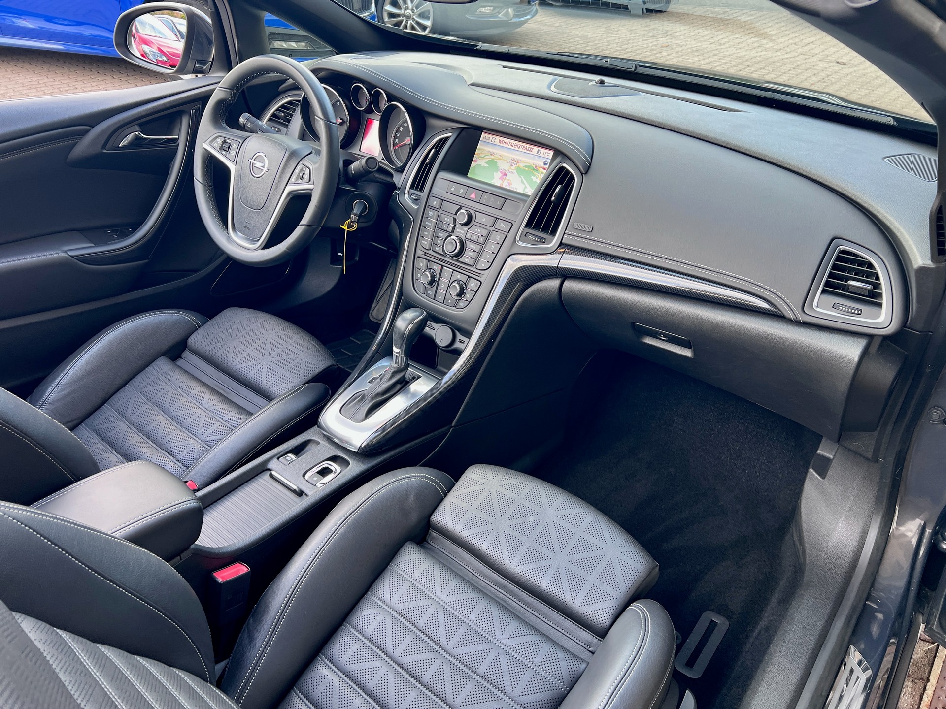 OPEL Cascada 1.6i 16V Cosmo Automat-image-11