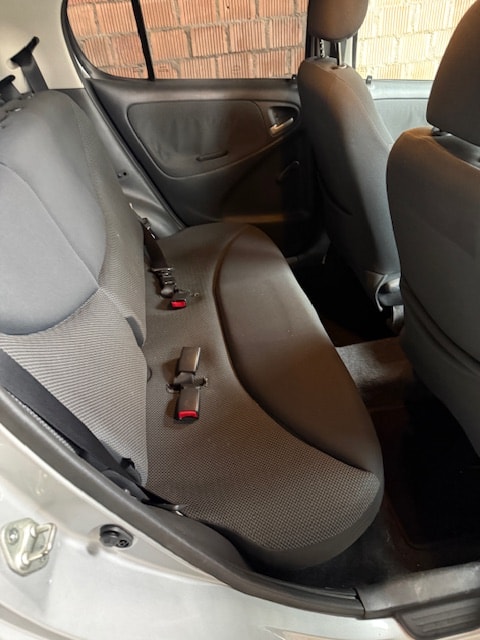 TOYOTA Yaris 1.3 Linea Sol-image-3