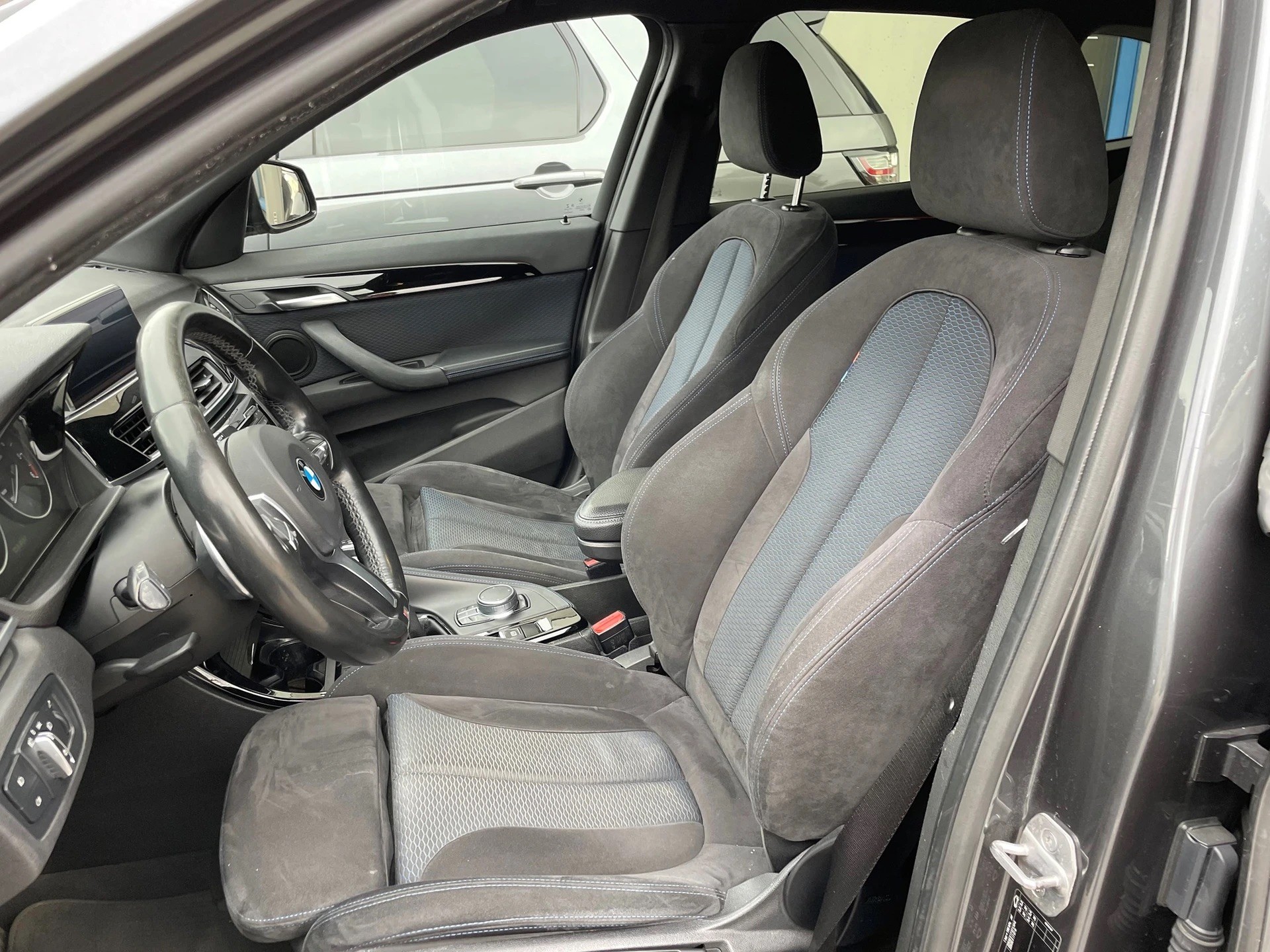 BMW X1 xDrive 18d M Sport Steptronic-image-7