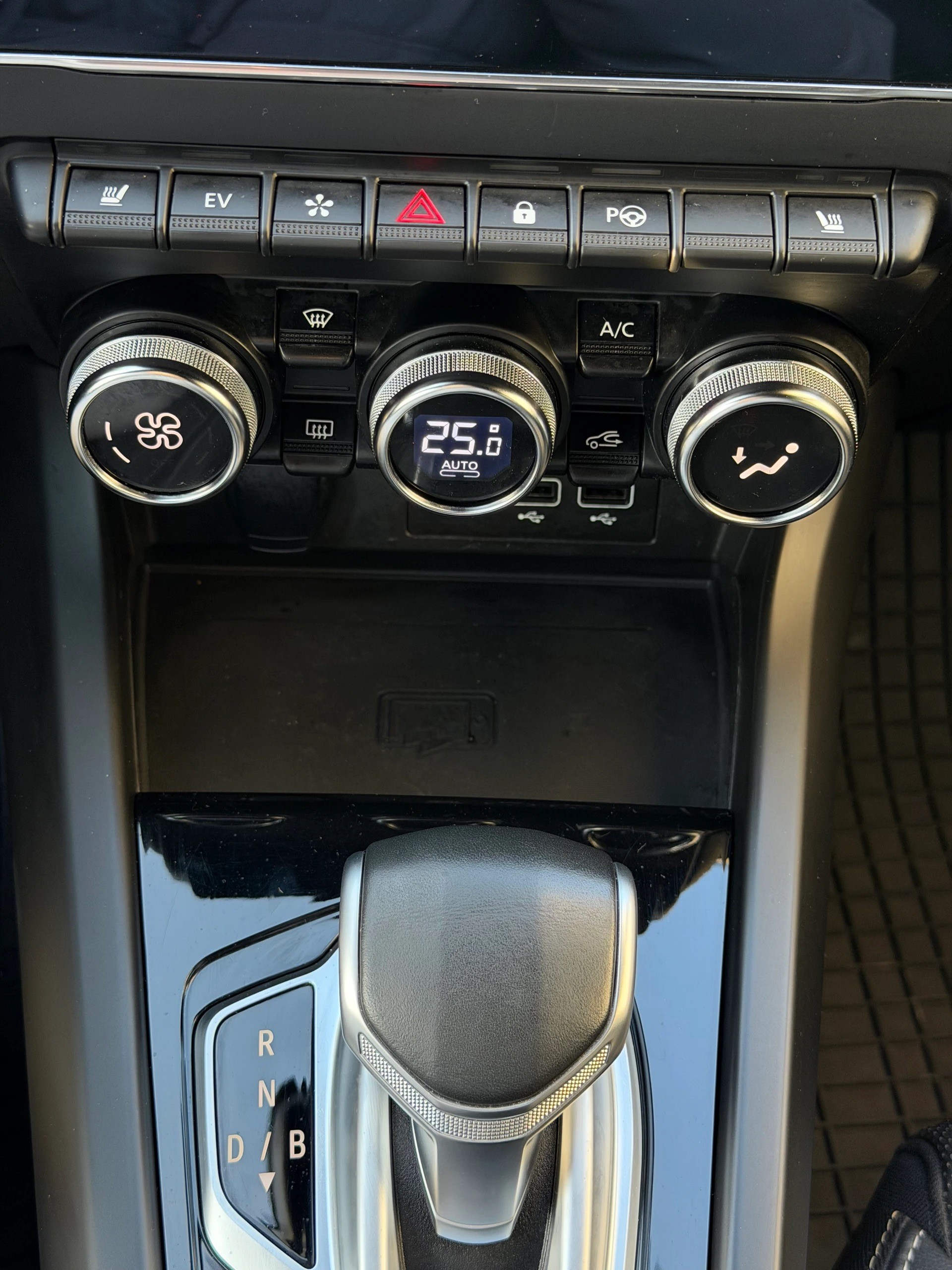 RENAULT Arkana 1.6 E-Tech Engineered-image-13