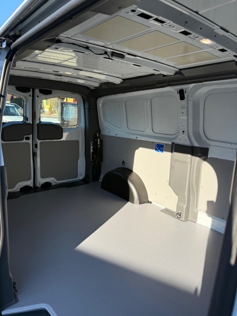 VW Transporter Kombi 2.0 TDI Lang Automat-image-8