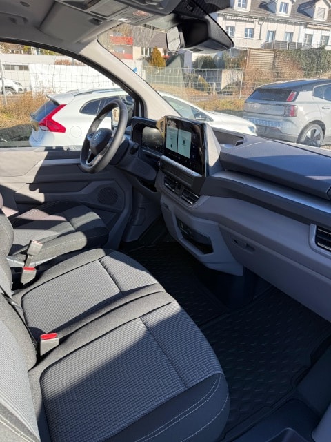 VW Transporter Kombi 2.0 TDI Lang Automat-image-11