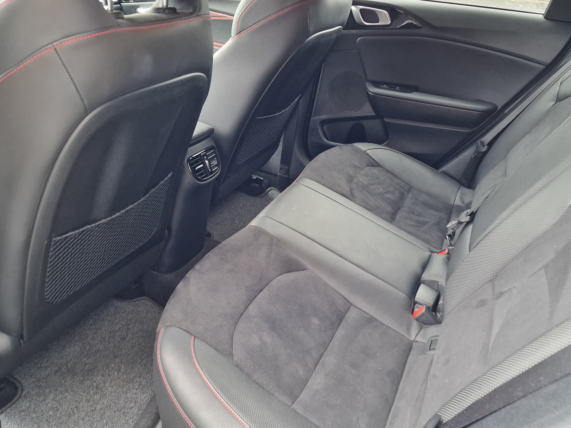 KIA Ceed 1.6 T-GDi GT DCT-image-5