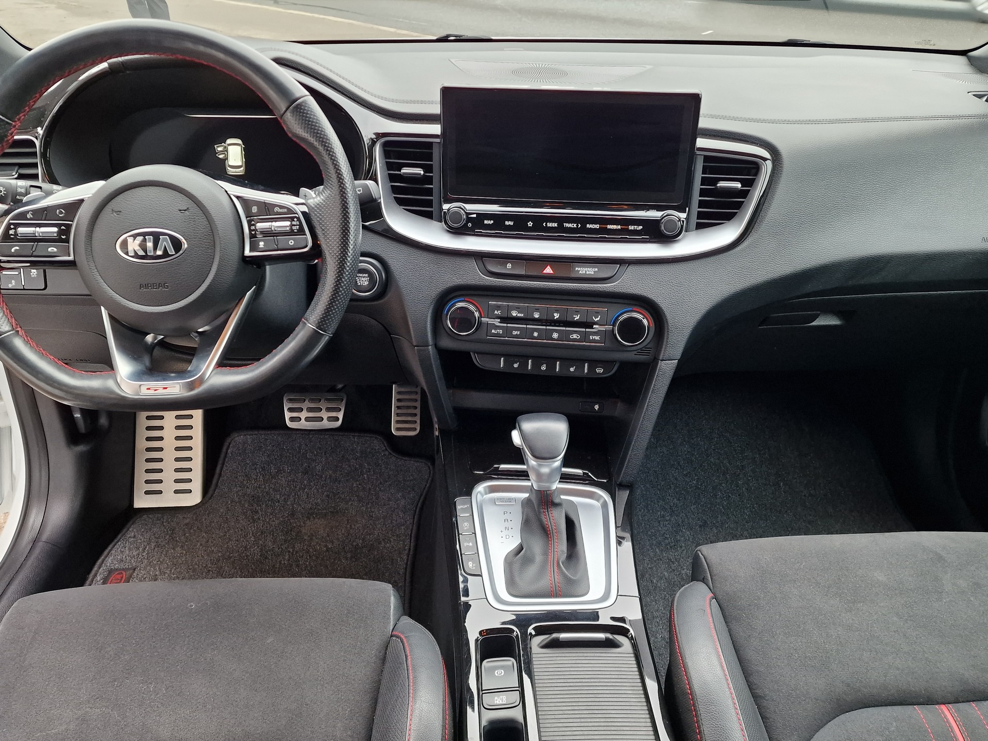KIA Ceed 1.6 T-GDi GT DCT-image-6