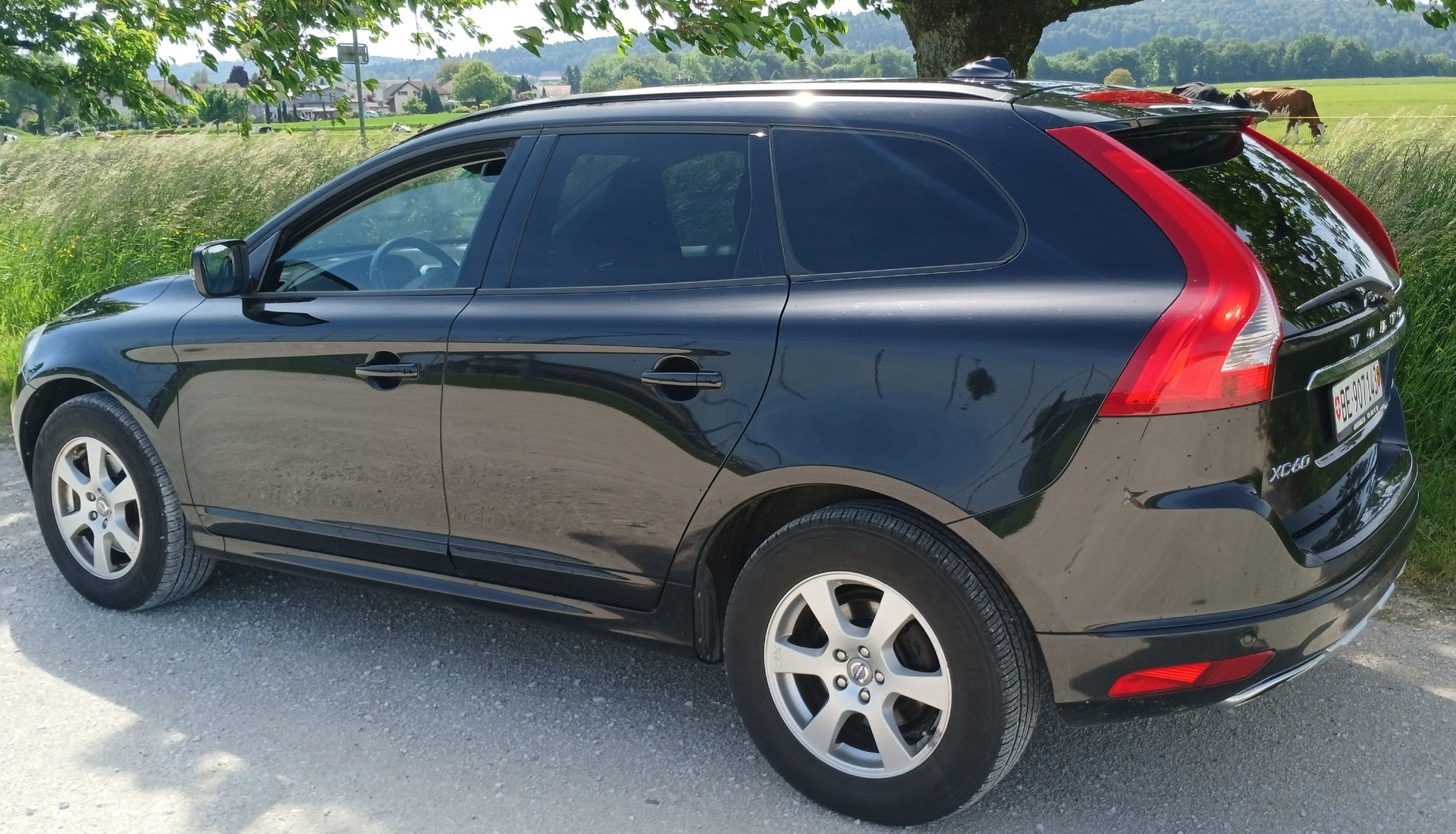 VOLVO XC60 D4 AWD Kinetic Geartronic-image-4
