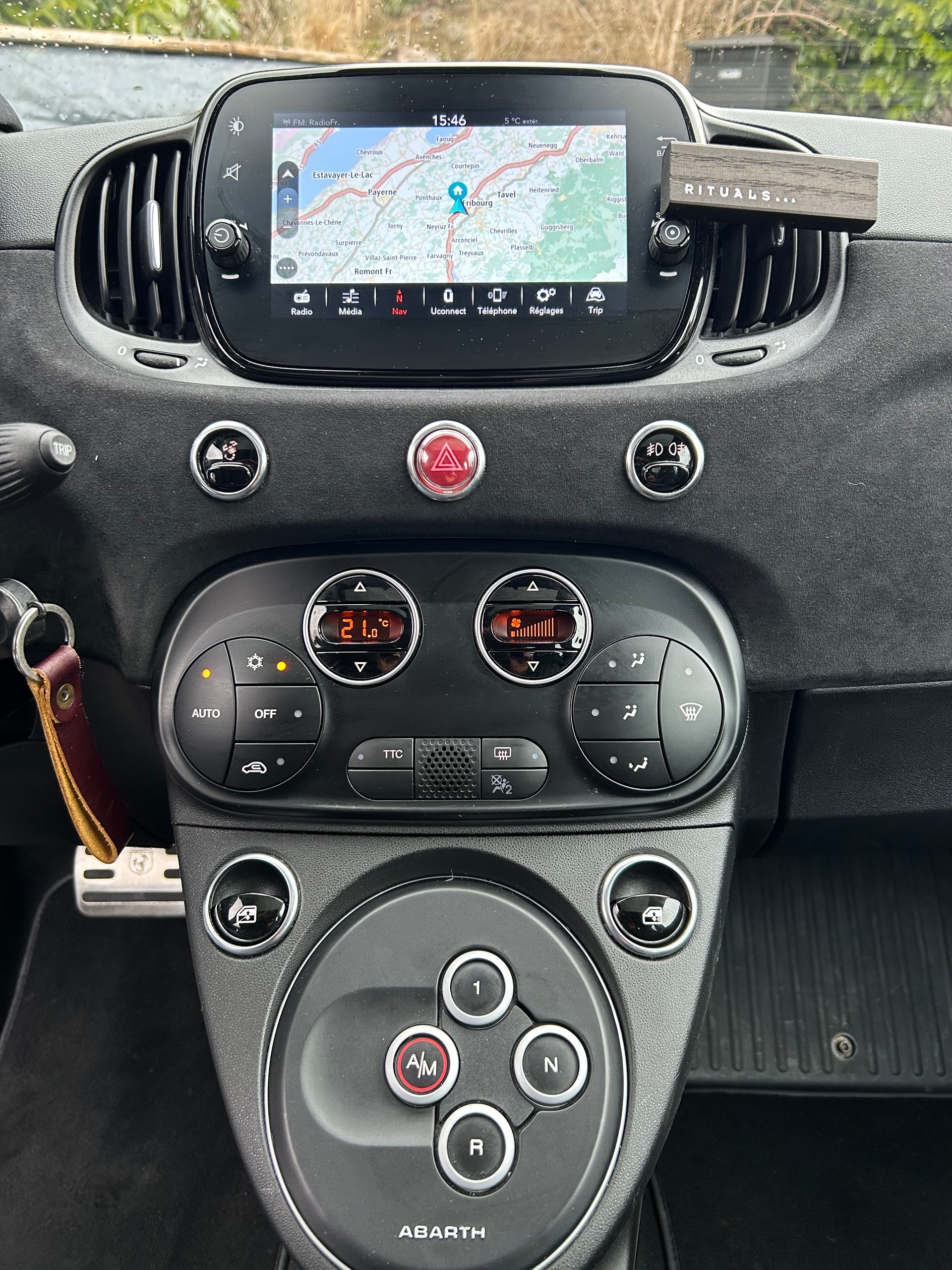 FIAT 595 1.4 16V Turbo Abarth Competizione Dualogic mit Schiebedach-image-5