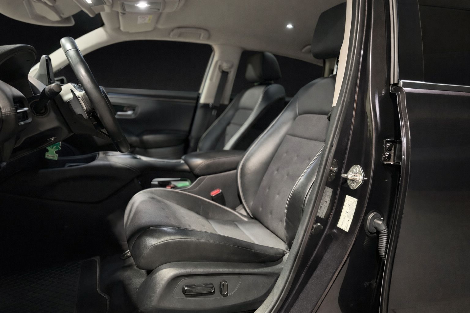 HONDA ZR-V 2.0i MMD Hybrid Sport Automatic-image-5