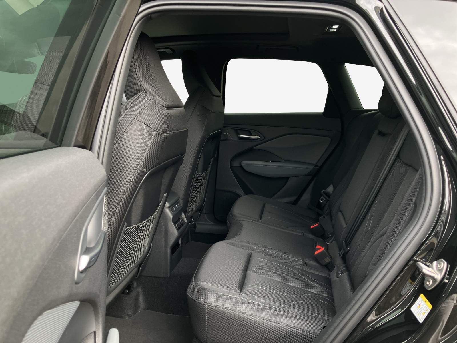 AUDI Q3 SUV e-hybrid 200 kW S tronig-image-11