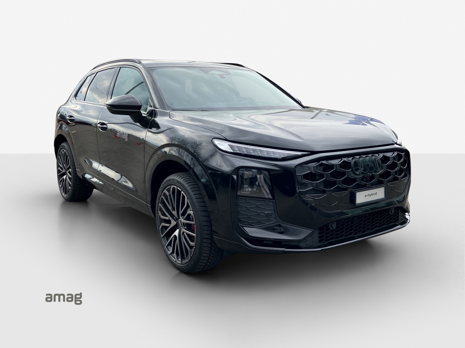 AUDI Q3 SUV e-hybrid 200 kW S tronig-image-5