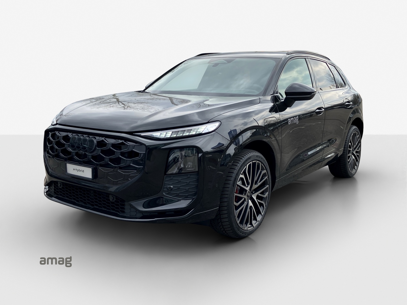 AUDI Q3 SUV e-hybrid 200 kW S tronig