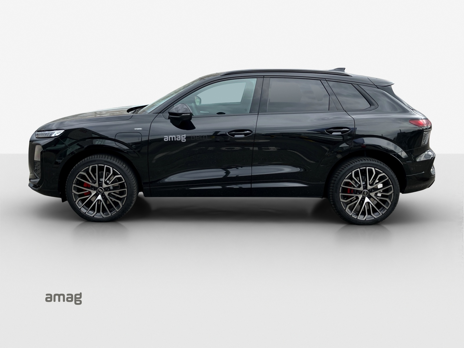 AUDI Q3 SUV e-hybrid 200 kW S tronig-image-1