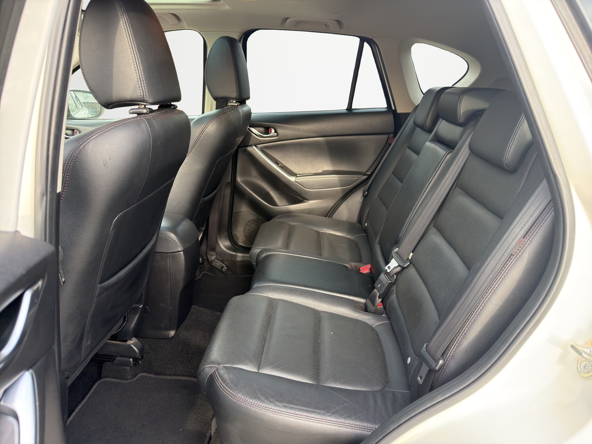 MAZDA CX-5 2.2 D HP Revolution AWD Automatic-image-12