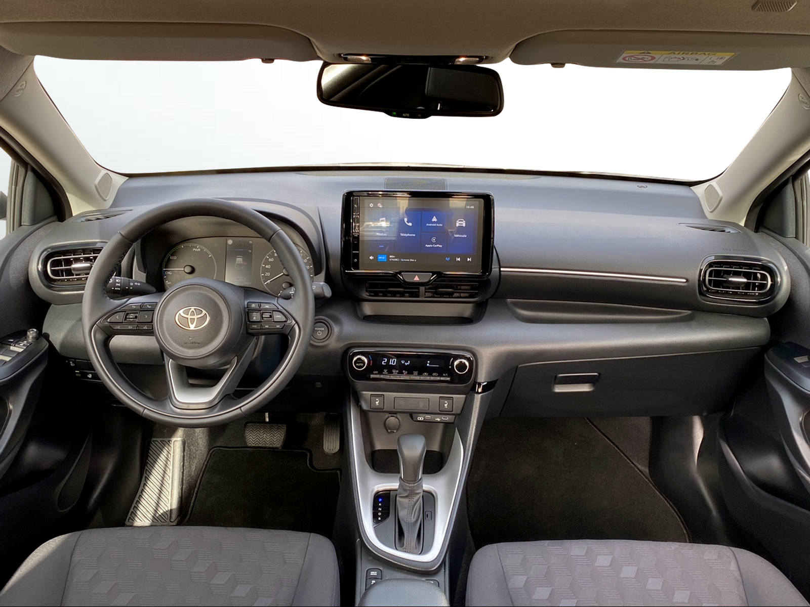TOYOTA Yaris 1.5 Comfort e-CVT-image-5