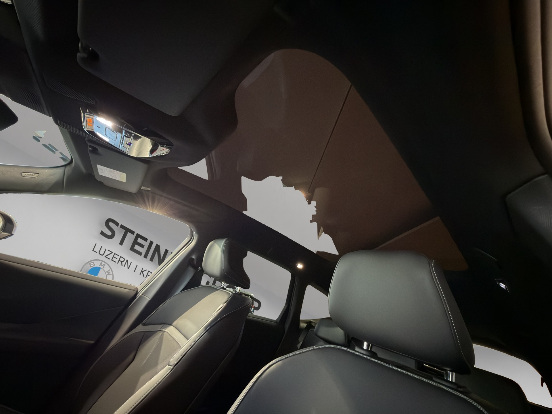 BMW iX3 50 xDrive M Sport-image-10