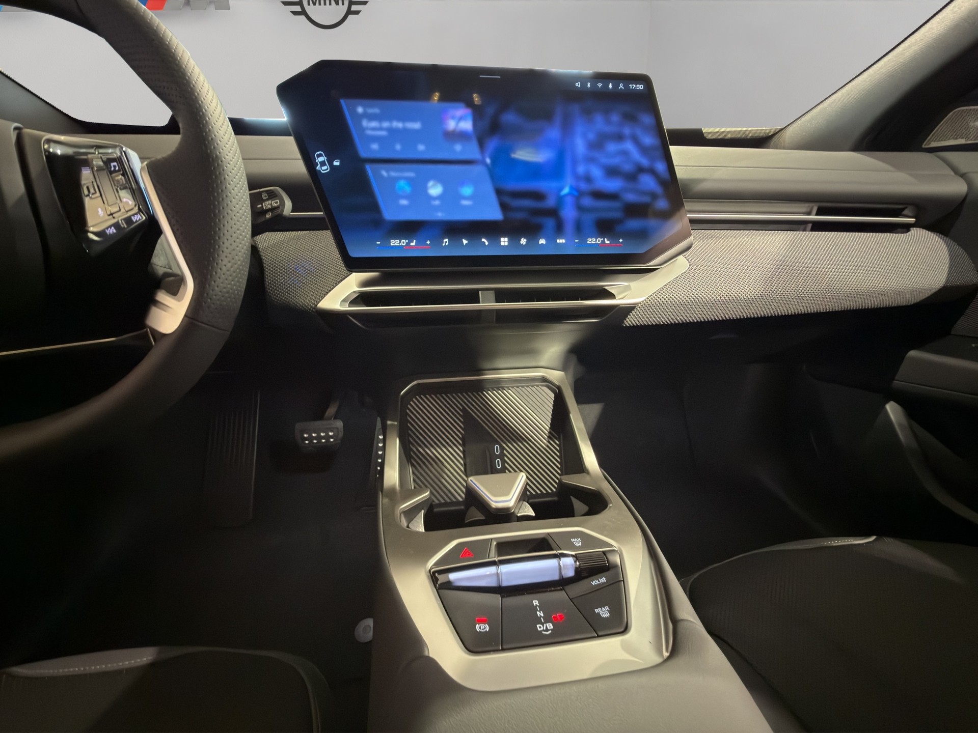 BMW iX3 50 xDrive M Sport-image-14