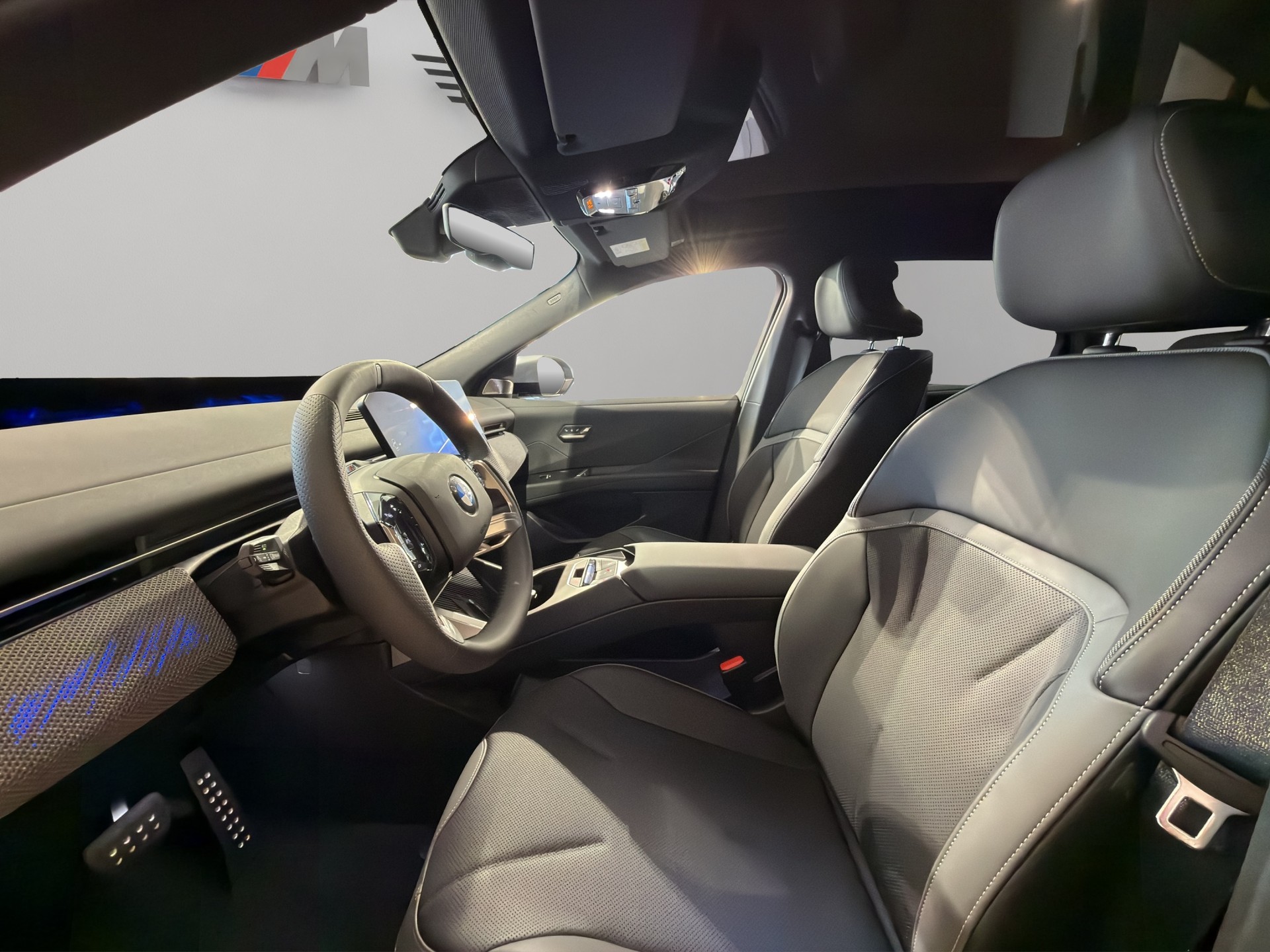 BMW iX3 50 xDrive M Sport-image-9