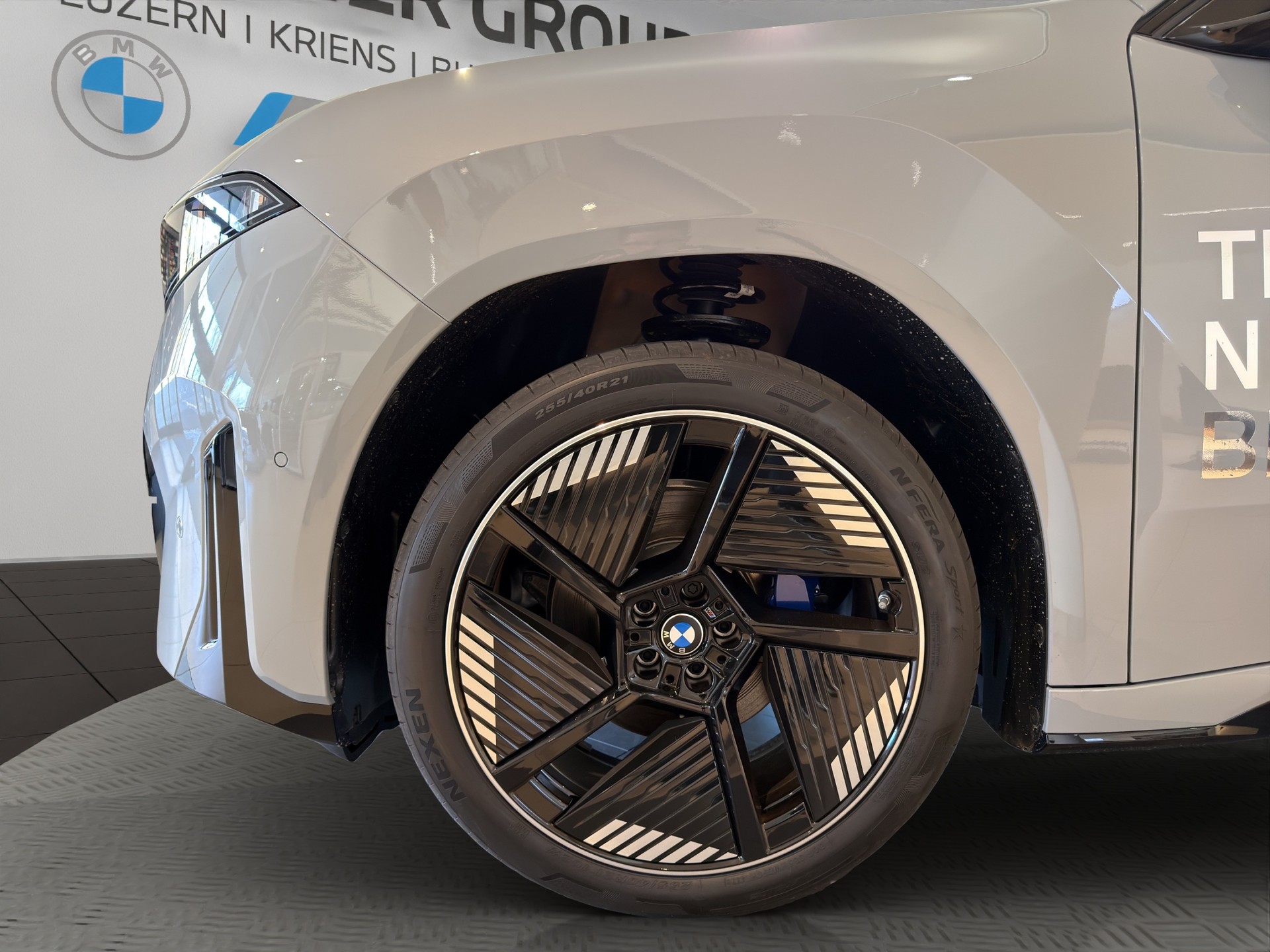 BMW iX3 50 xDrive M Sport-image-8
