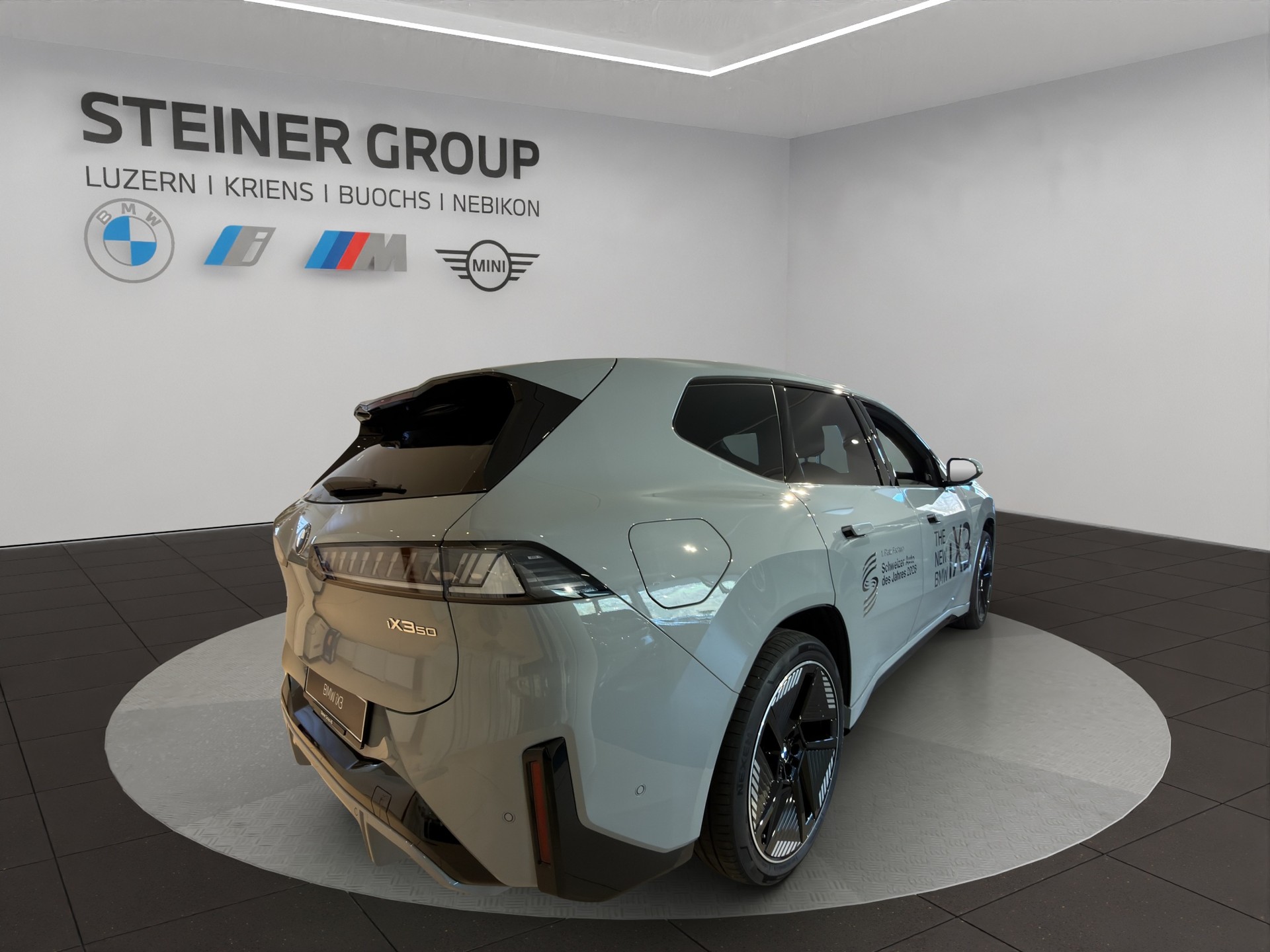BMW iX3 50 xDrive M Sport-image-4