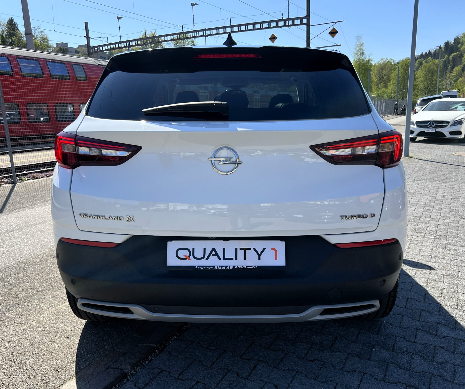 OPEL Grandland X 2.0CDTi Ultimate Automatik-showroom-element-3