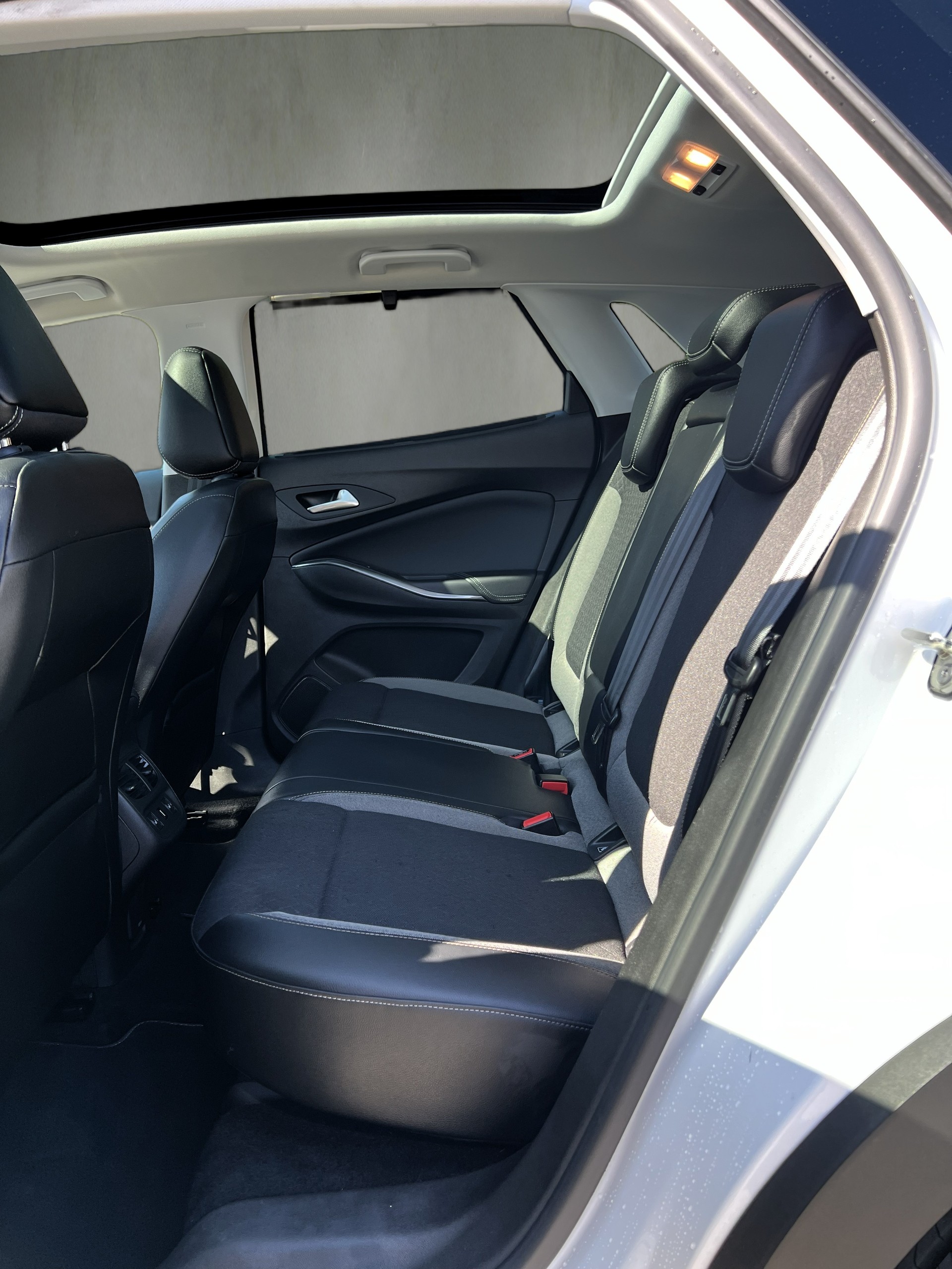 OPEL Grandland X 2.0CDTi Ultimate Automatik-image-14