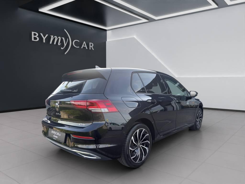 VW Golf 1.5 e TSI ACT Life DSG-image-4
