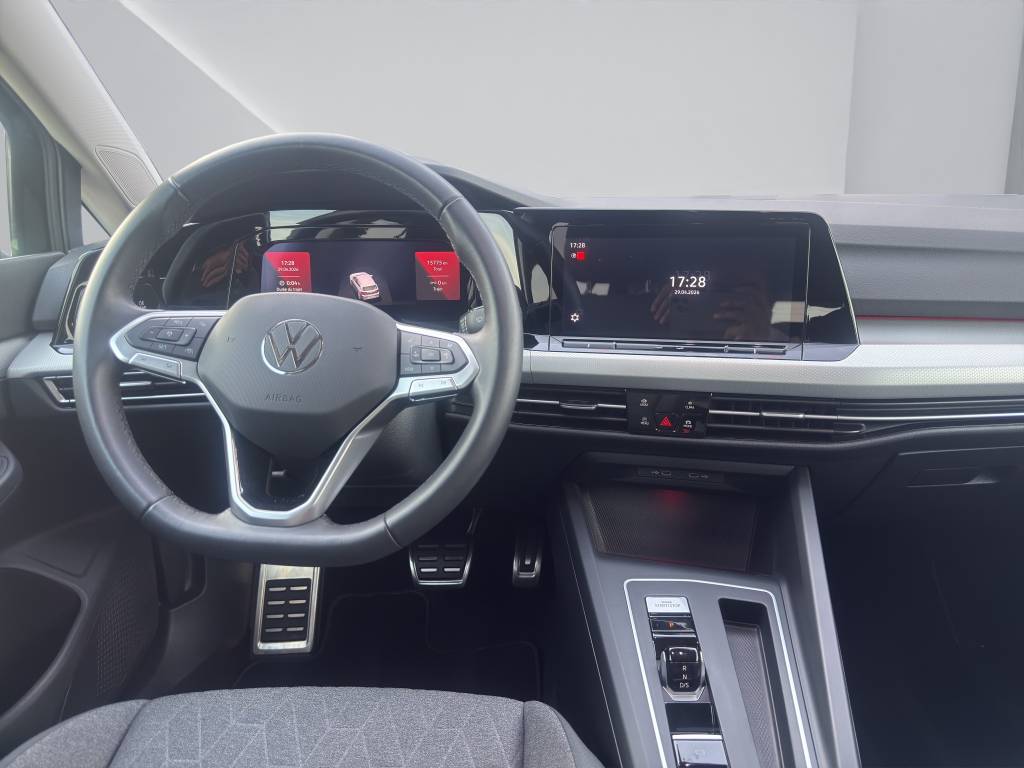 VW Golf 1.5 e TSI ACT Life DSG-image-5