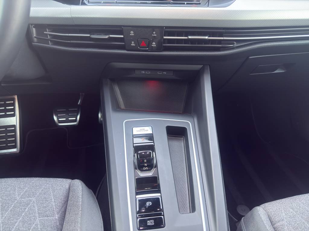 VW Golf 1.5 e TSI ACT Life DSG-image-6