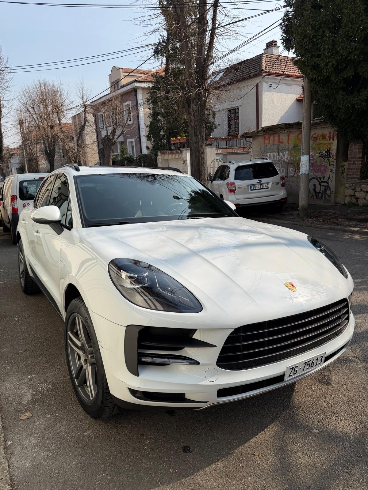PORSCHE Macan PDK-image-1