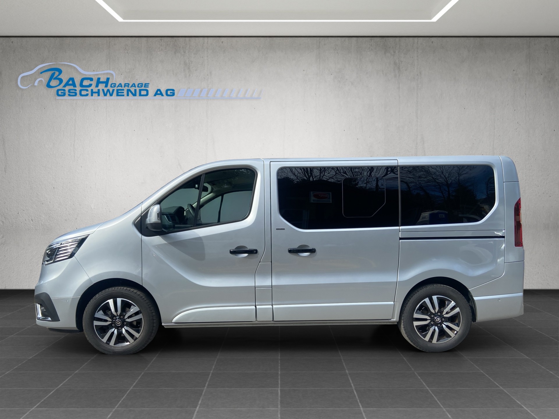 RENAULT Trafic Blue dCi 170 Spaceclass Pack Escapade EDC-image-5